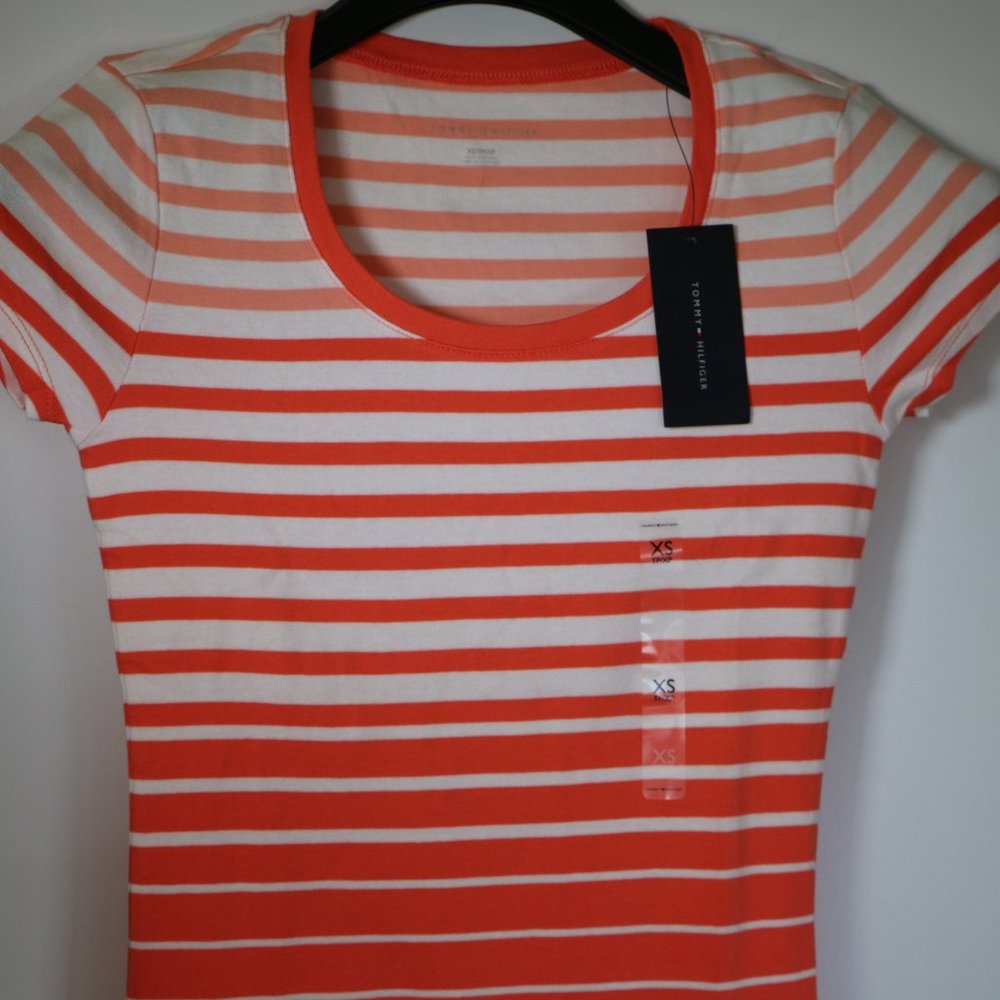 tommy Round neck SHort sleeve woman